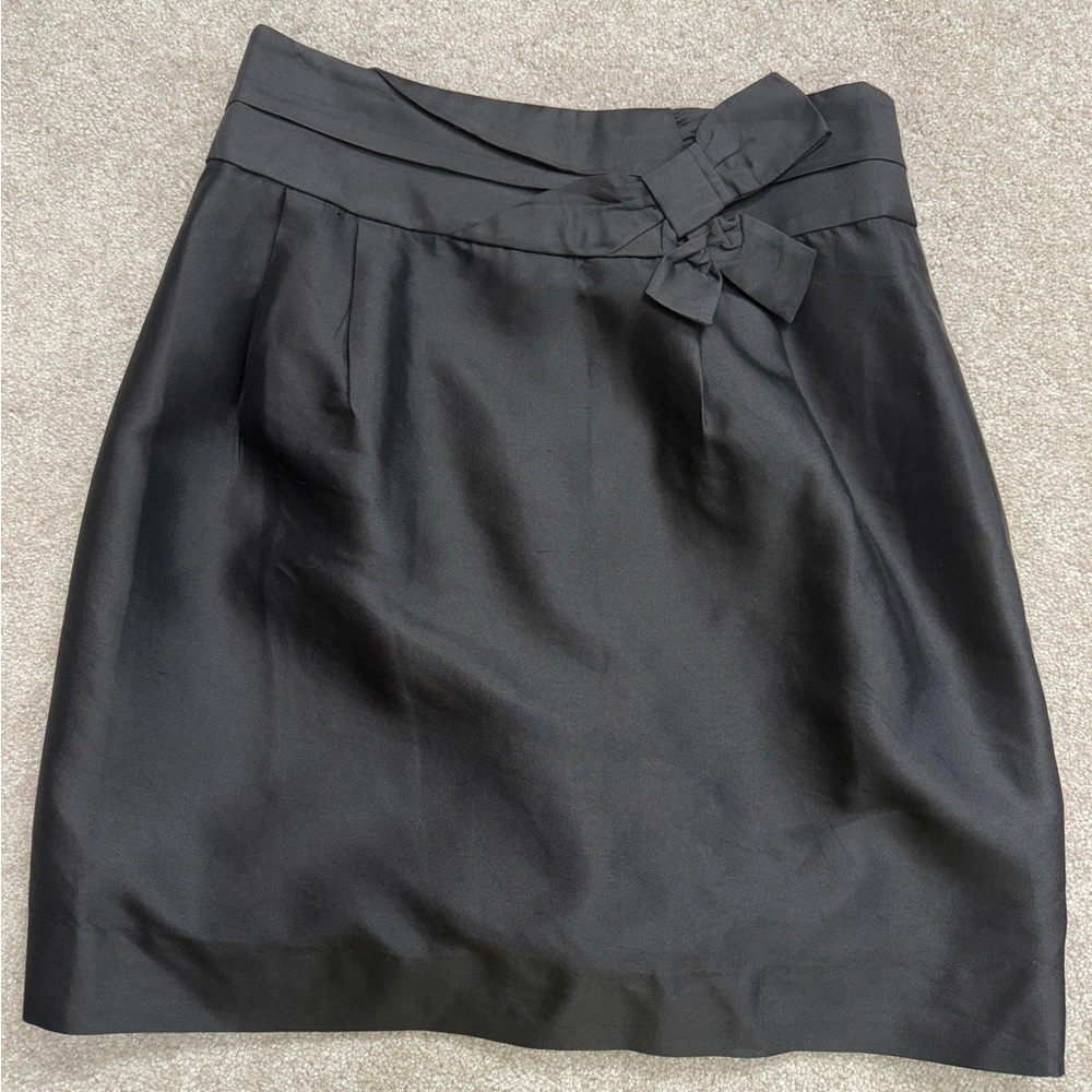 Kate Spade - Black High Waist Skirt w Bow Detail - size 6 - Excellent Condition